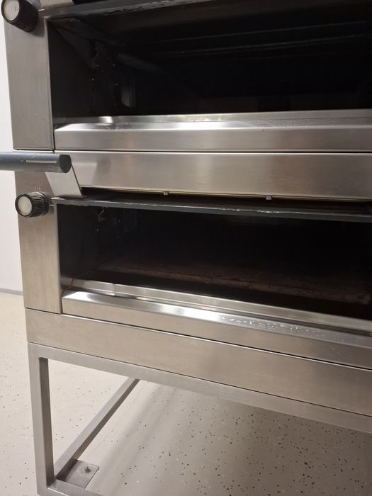 Cuptor POLIN  2 in 1 : convectie si  2 vetre incluse