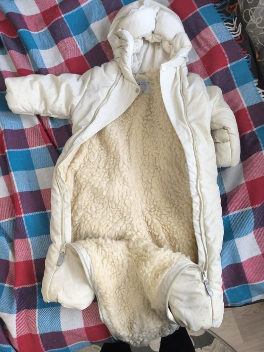 Продам детский комбинезон зимний