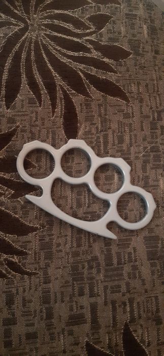 Auto apărare și protecție