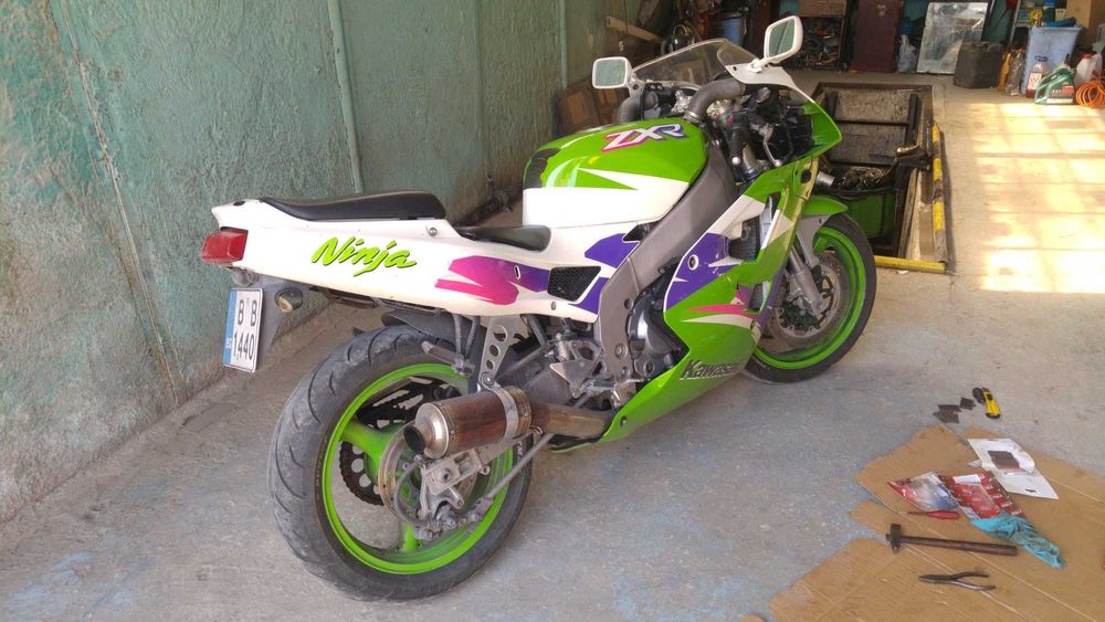 Kawasaki ZXR 400 части