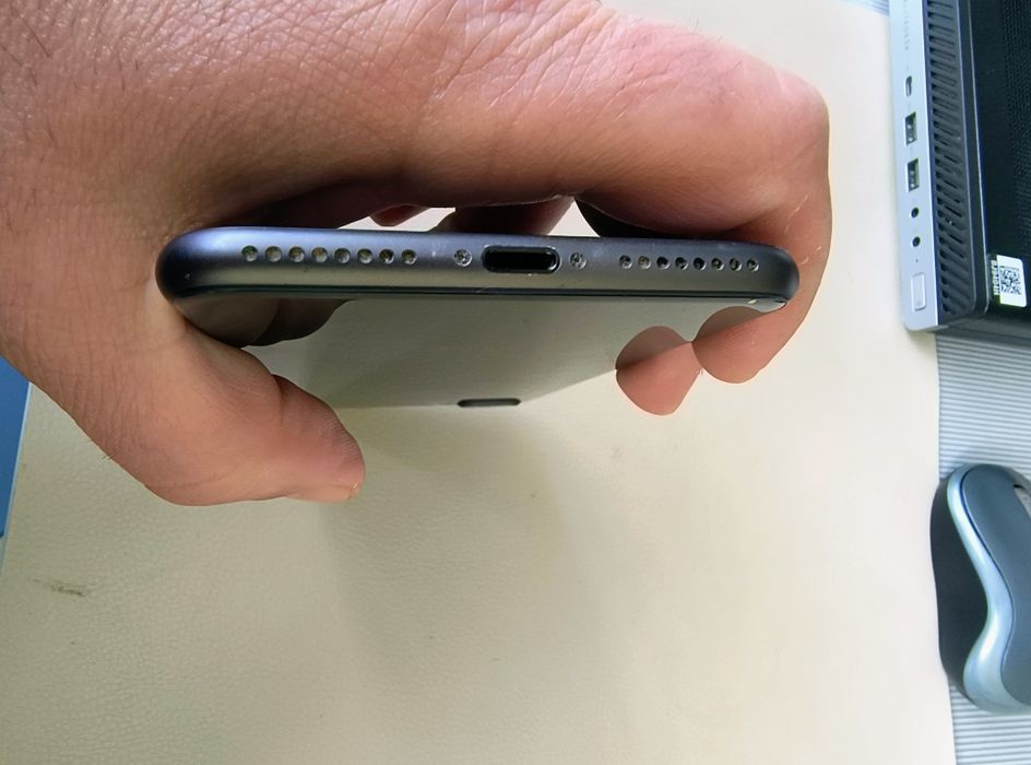 Iphone 8 plus 128 GB/86%-батерия,iOS 16.7.12