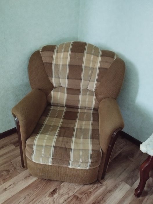 Диван с креслами
