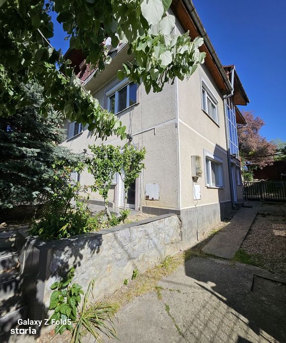 Proprietate generoasă – ideală pentru clinică medicală, birouri!