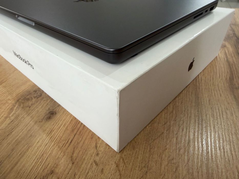 НОВ MacBook Pro 14" M4 MAX 16-CPU, 40-GPU, 64GB RAM, 1TB SSD