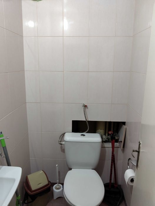 Дава под наем делгосрочно тристаен разширен апаратамент