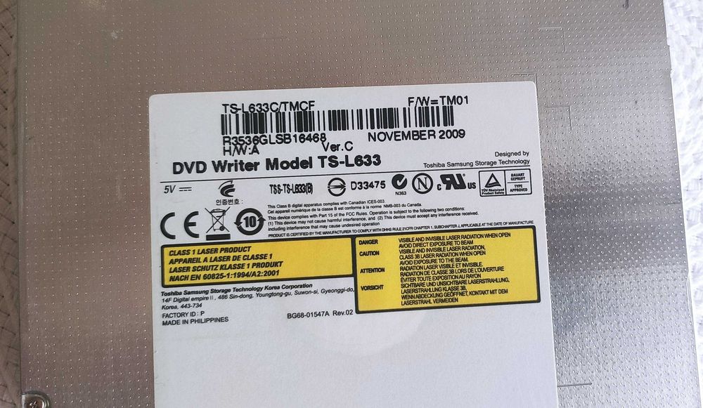 Toshiba TS-L633 8x DVD±RW DL SATA Drive оптично устройство DVD Writer