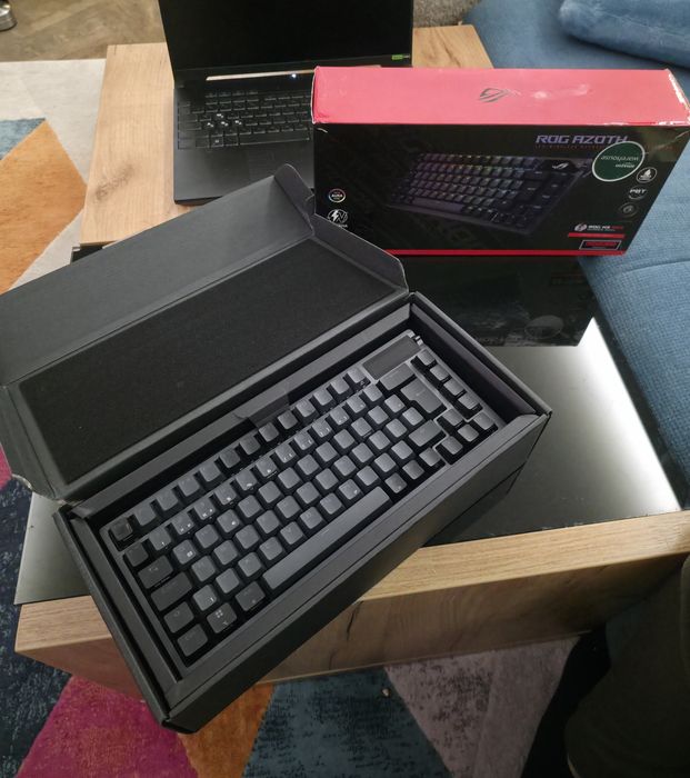 ASUS ROG AZOTH  геймърска wireless, bluethooth  клавиатура