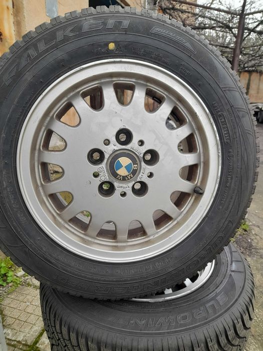 Продава оригинални алуминиеви джанти с гуми,BMW,15 цола