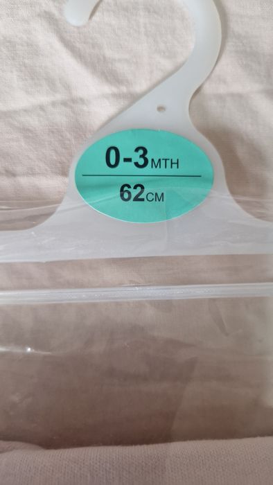 Vând body-uri bebeluși