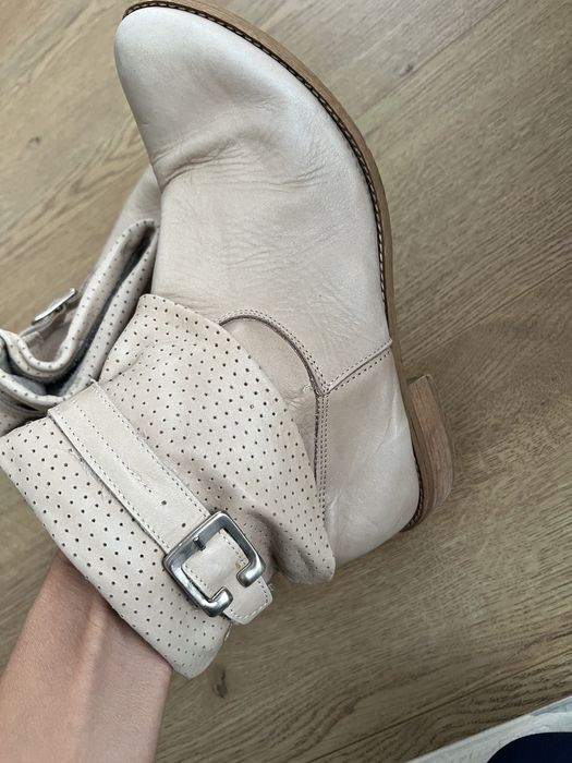 Дамски боти; маратонки Nike; сандали Paolo Botticelli; Чехли панделки