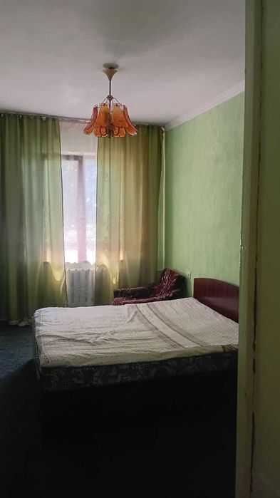 Юнусабад11, 2/4/4 Продаётся не торец, ор-р Мегапланет