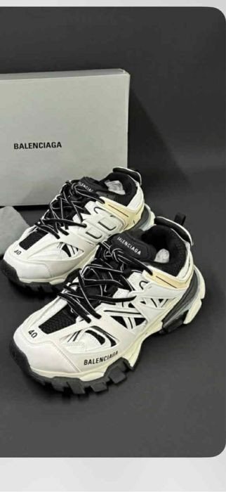 Balenciaga track