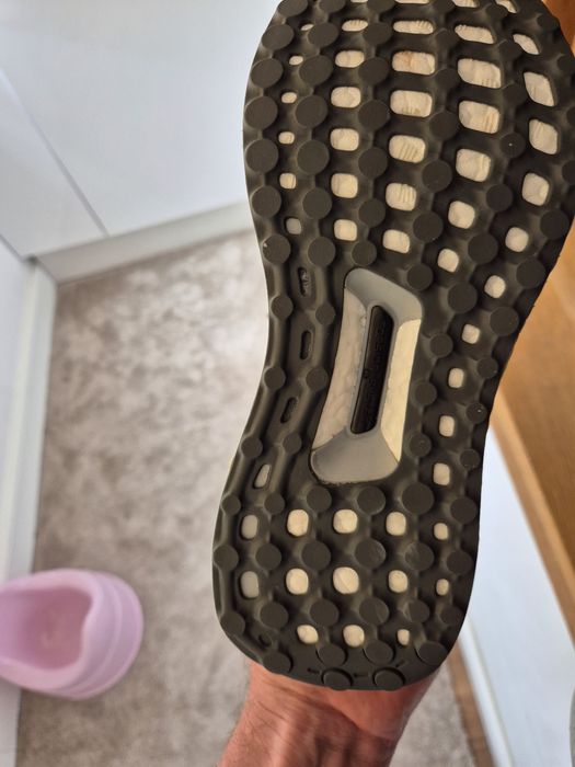 Vand adidas ultra boost de dama ,noi.