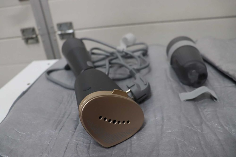 Преносима вертикална ютия Philips Series 5000 бързо нагряване STH5030