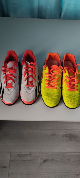 Футболни екипи и обувки