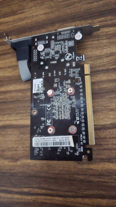 Видеокарта GT 220 1gb/128bit