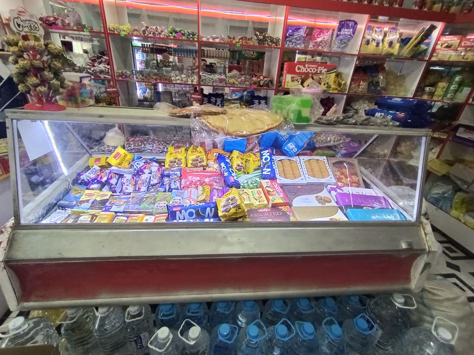Холодильник сотилади