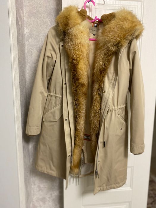 Продам парку.    натуральный мех.
