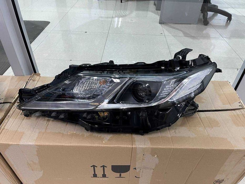 фара камри 75 с блоком б/у оригинал