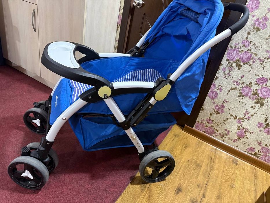 Коляска детская прогулочная