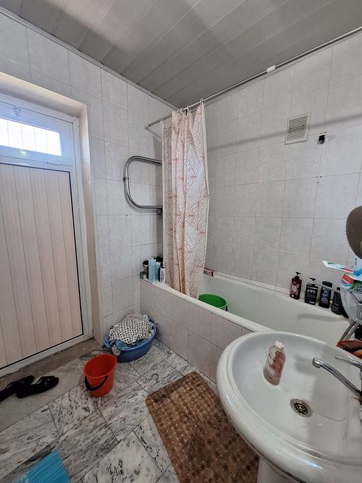 Квартира сотилади қора қамиш 2/3 да 2/4/4да 73квм