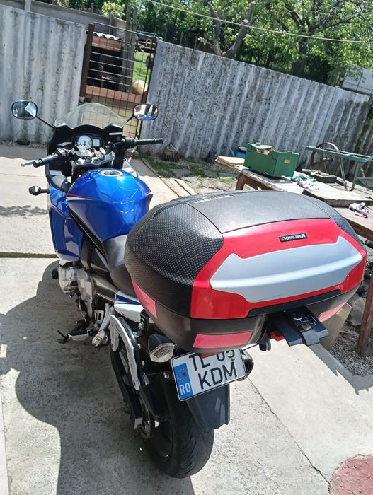 Vând Suzuki GSX 650 F