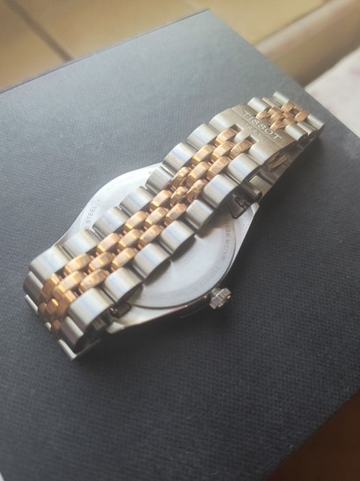 Vând ceas unisex Tissot Ballade
Tissot T156.410.22.291.01