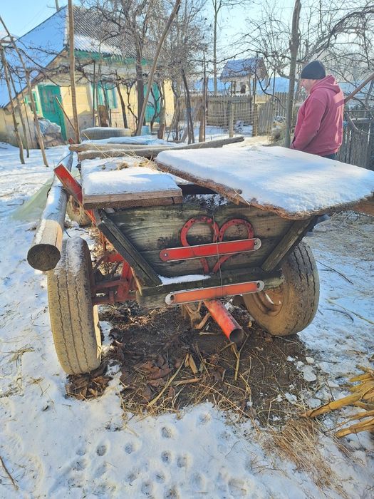 Vând căruță, stare bună