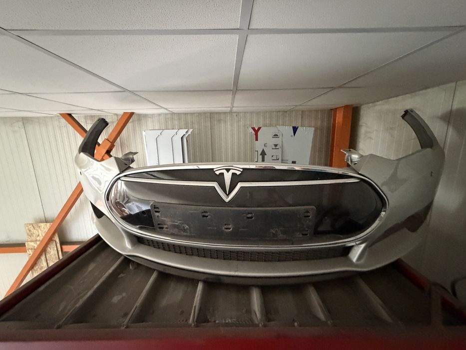 Оригинална предна броня Tesla Model S 2012-2016