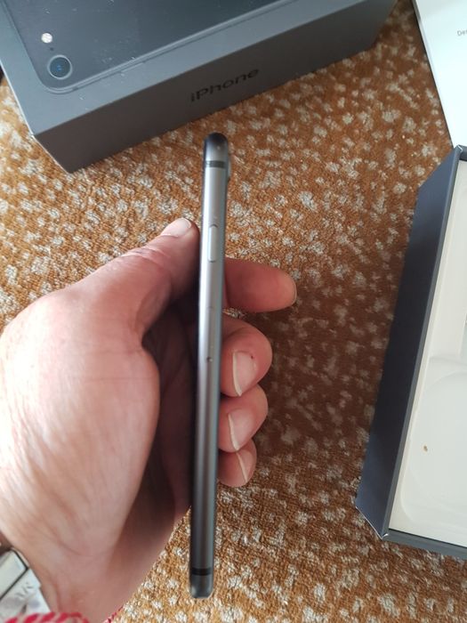 Iphone 8 64 gb в много добро състояние