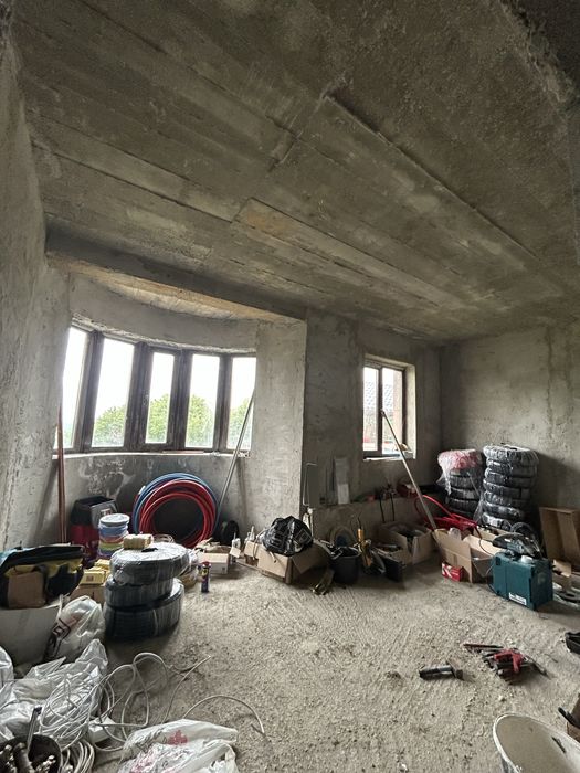 Casa in Miroslava Vorovesti in apropiere de TLT suprafața casei 326 mp utili  Teren 1189 mp preț 150.000 de euro