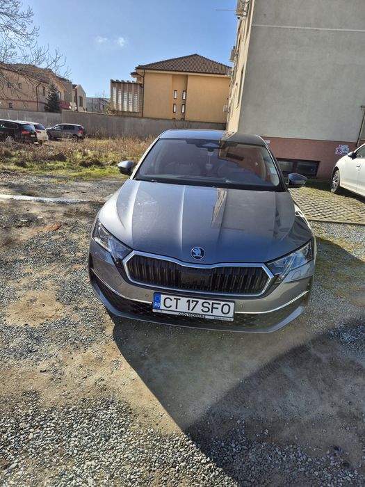Vând Skoda Octavia 2025