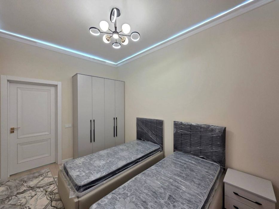 Oltin Samarqand ruparasida 3 xona kvartira sotiladi