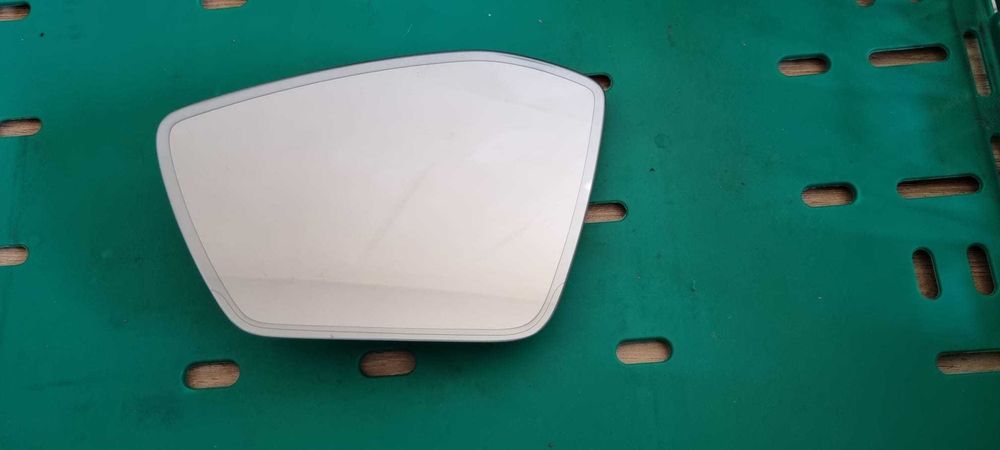 Sticla oglinda stanga heliomata Skoda Octavia 4 cod 925-2626-001