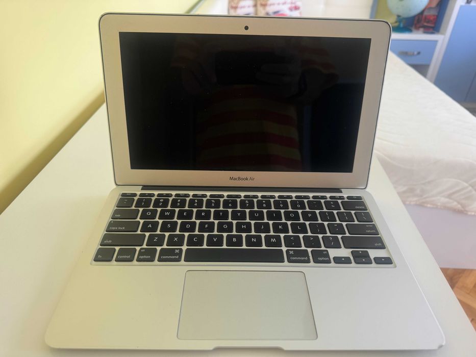 MacBook Air 11" 2012 – 4GB RAM / 64GB SSD