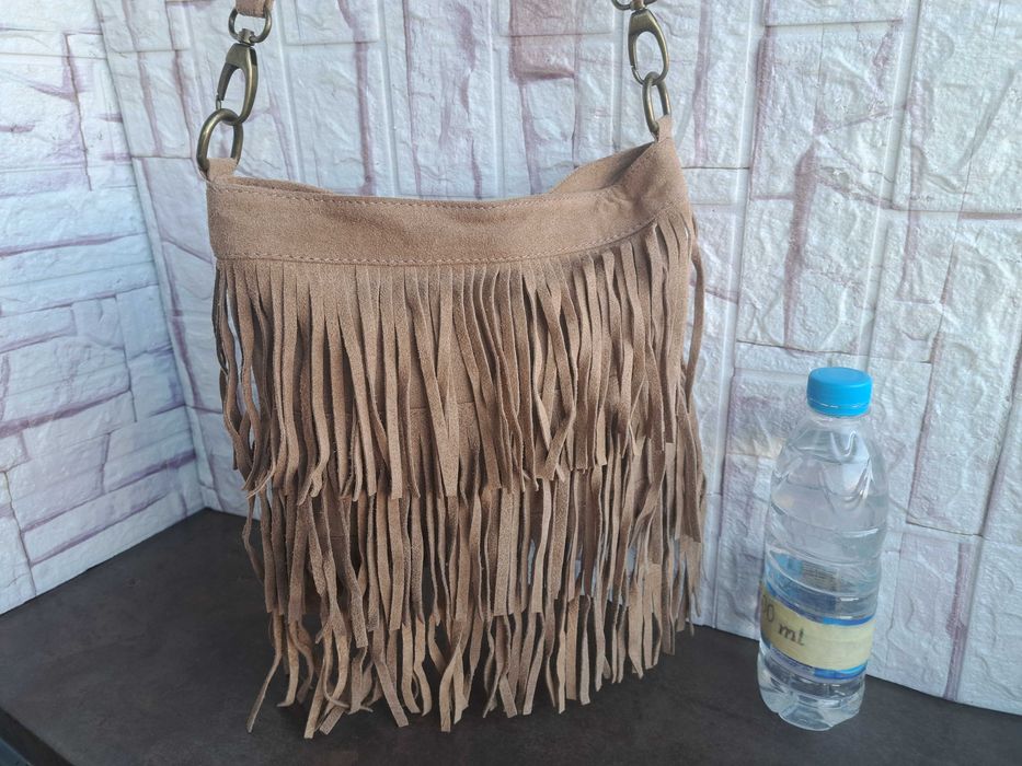 дамска чанта,малка велурена чантичка с ресни-естествена кожа