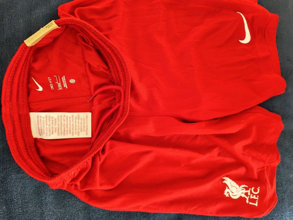 Liverpool официални къси футболни панталони 148-152см