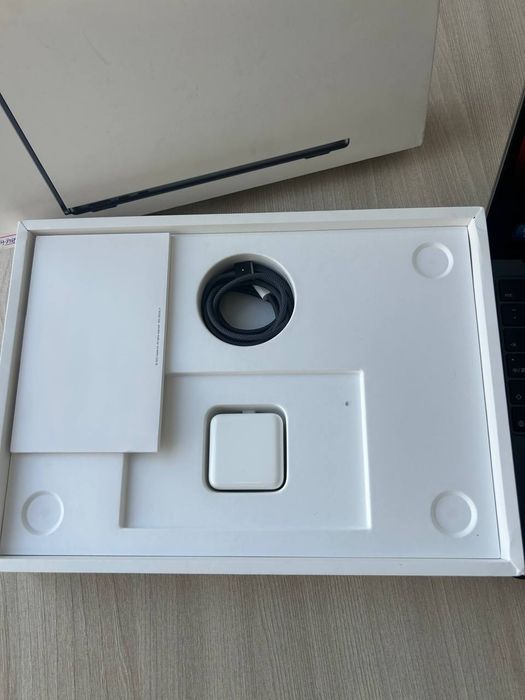 MacBook Air M2 2022
