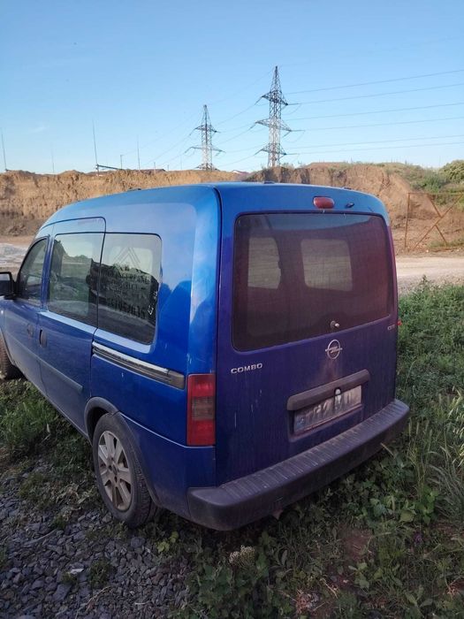 vand Opel Combo 1.3cdti pt piese
