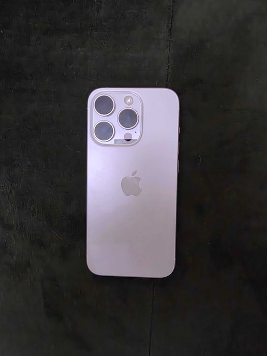 iPhone 15 pro с гаранция