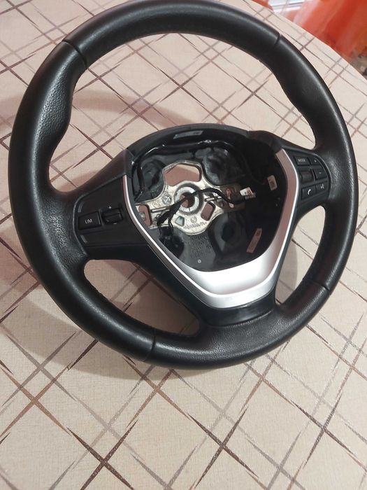 Волан за БМВ Ф30,Ф31 (F30,F31), добро състояние