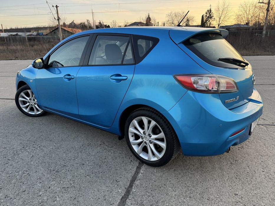 Mazda 3 Benzina * Cutie Automata * Euro 5 * Bixenon * Keyless Go Entry