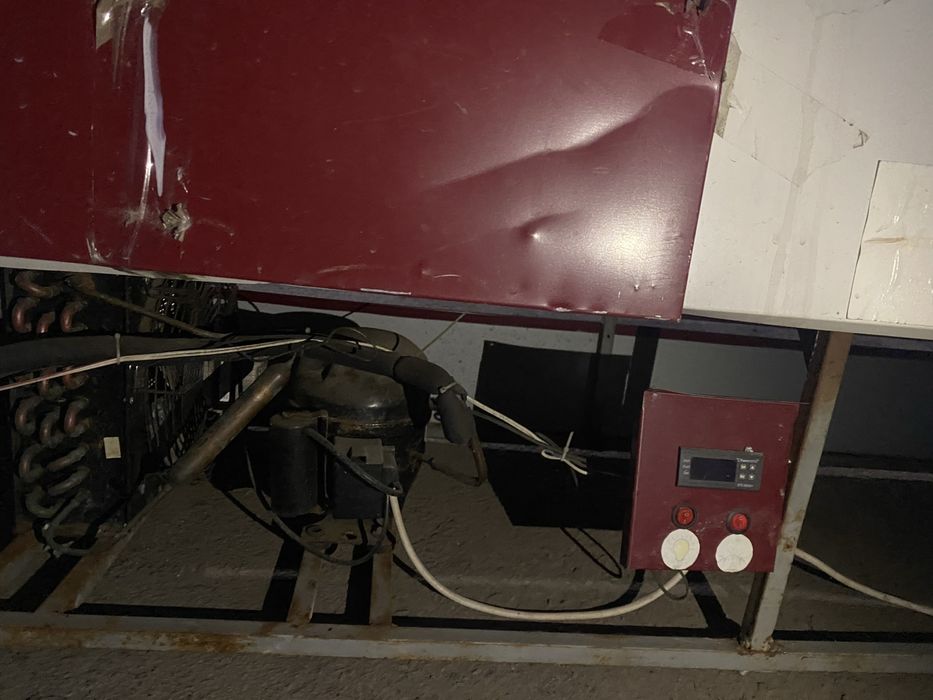 Продам холодильник