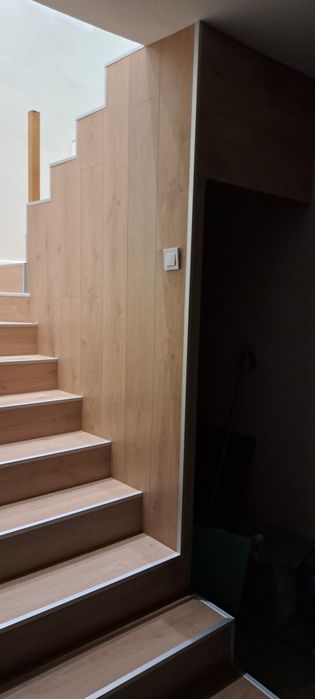 Монтаж ламиниран паркет и CUBU первази