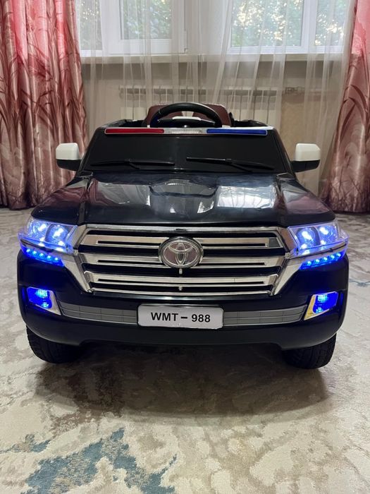 Продам детскую машину