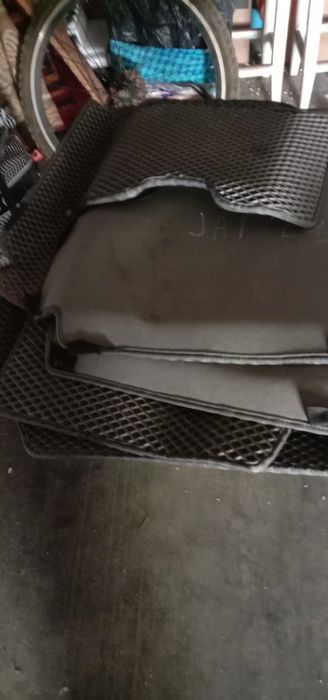 Продам полики на Лада Ларгус