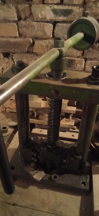 Пресс.        ручной