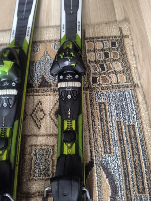 Skiuri Elan de race Sl