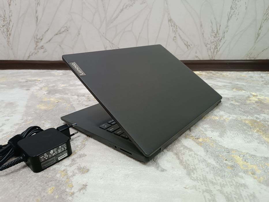 НОУТБУК Lenovo Современный V14 Win 10.