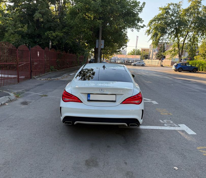 Mercedes-Benz CLA 200 Mercedes-Benz CLA 200 AMG